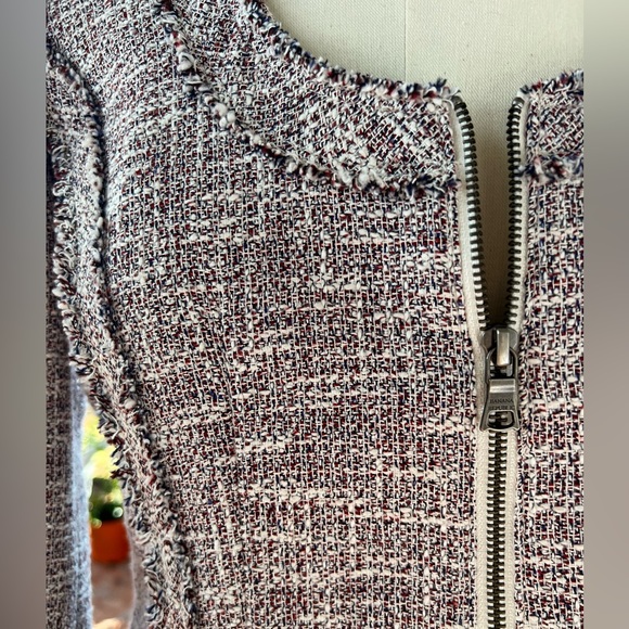BANANA REPUBLIC Size 4 Tweed Cropped Blazer with Raw Edge & Zippered Front - Picture 6 of 8